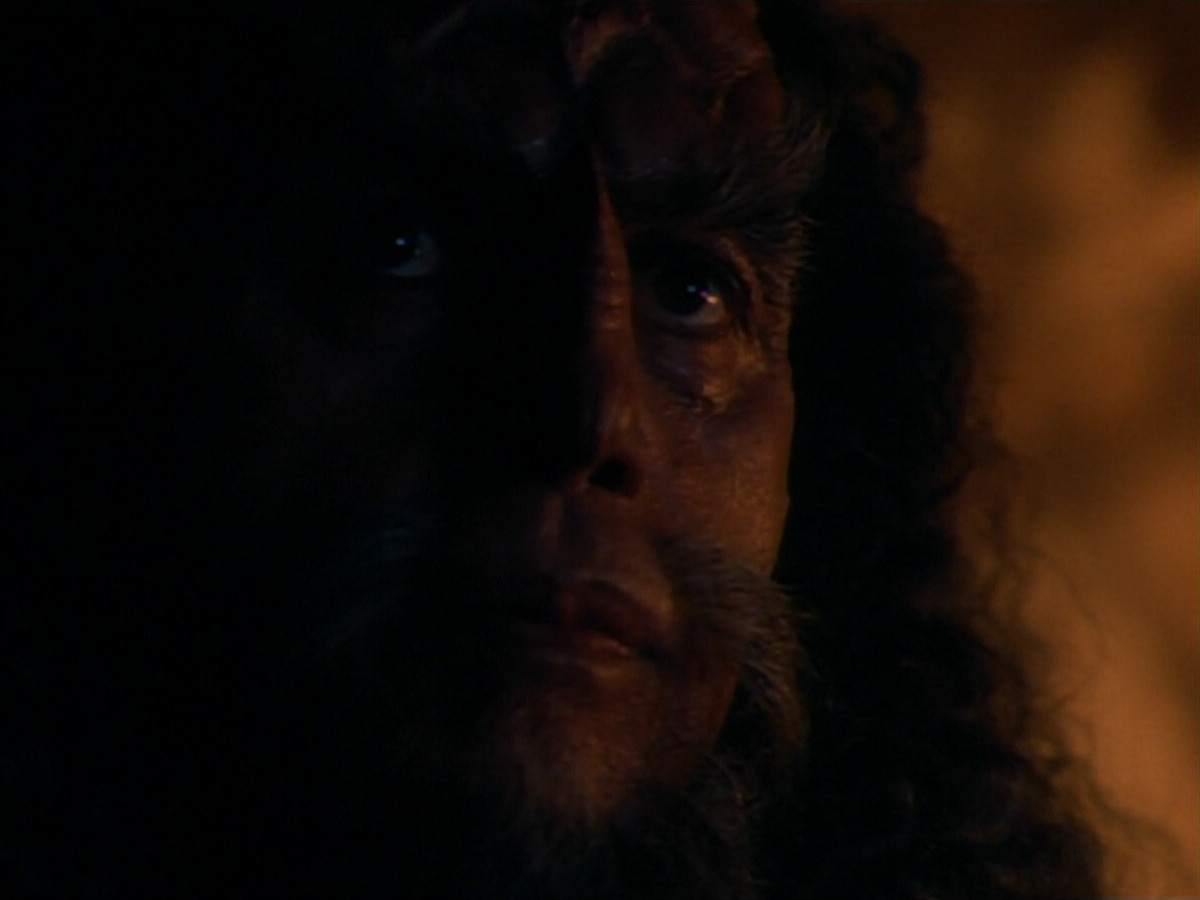 extant_StarTrekDS9_2x19-BloodOath_02121.jpg