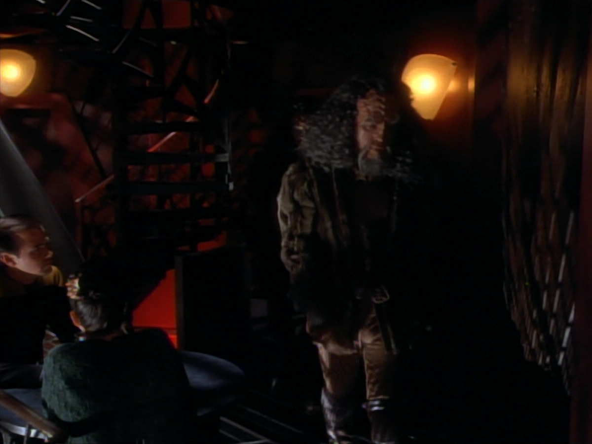 extant_StarTrekDS9_2x19-BloodOath_02140.jpg