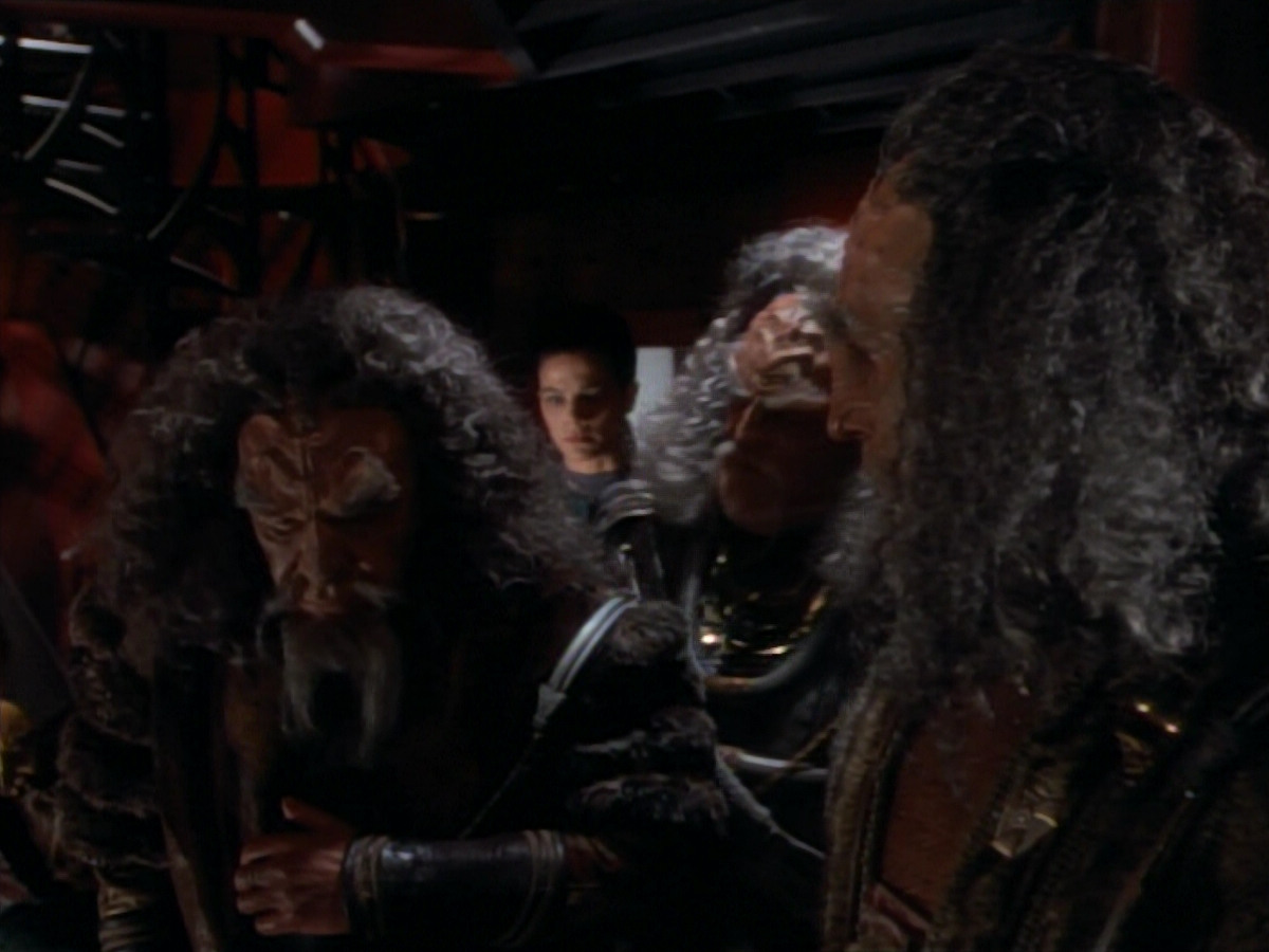 extant_StarTrekDS9_2x19-BloodOath_02159.jpg