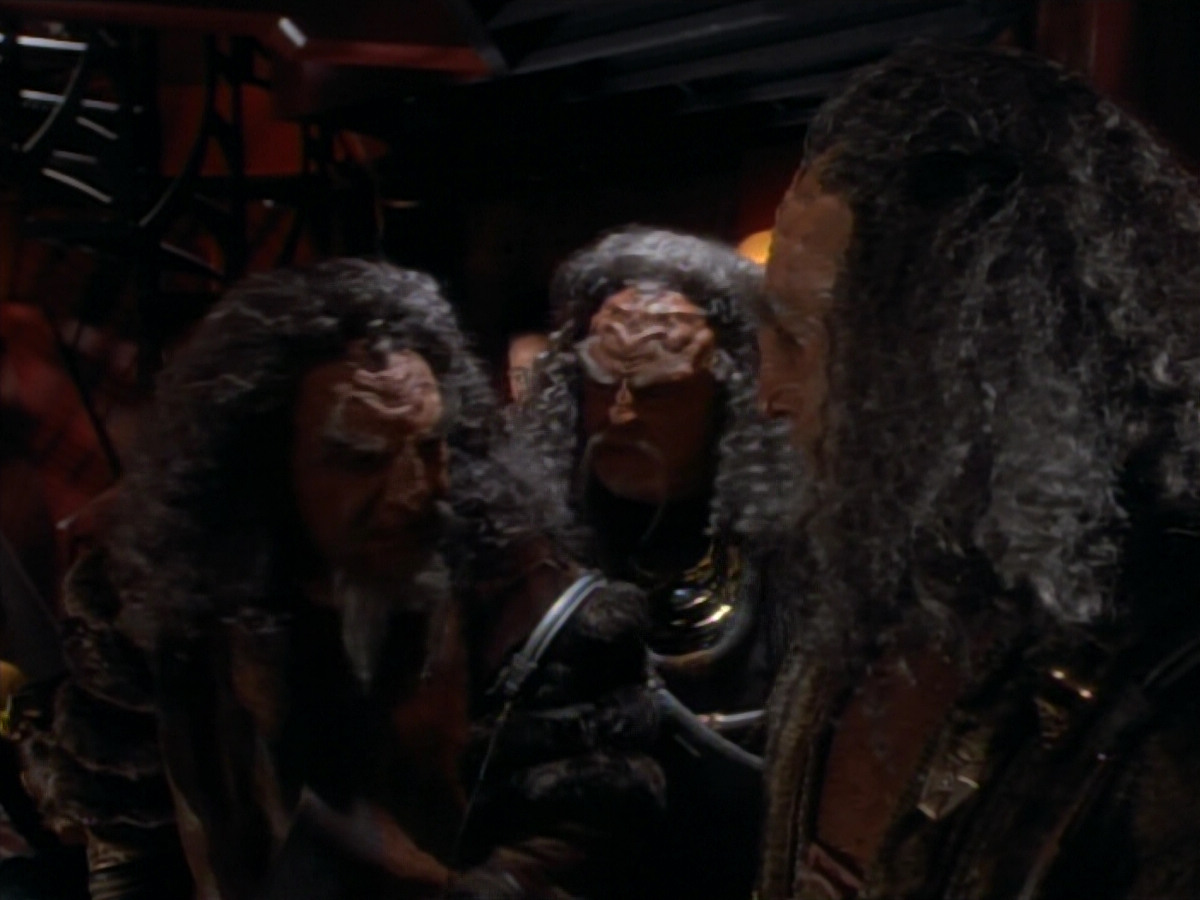 extant_StarTrekDS9_2x19-BloodOath_02160.jpg