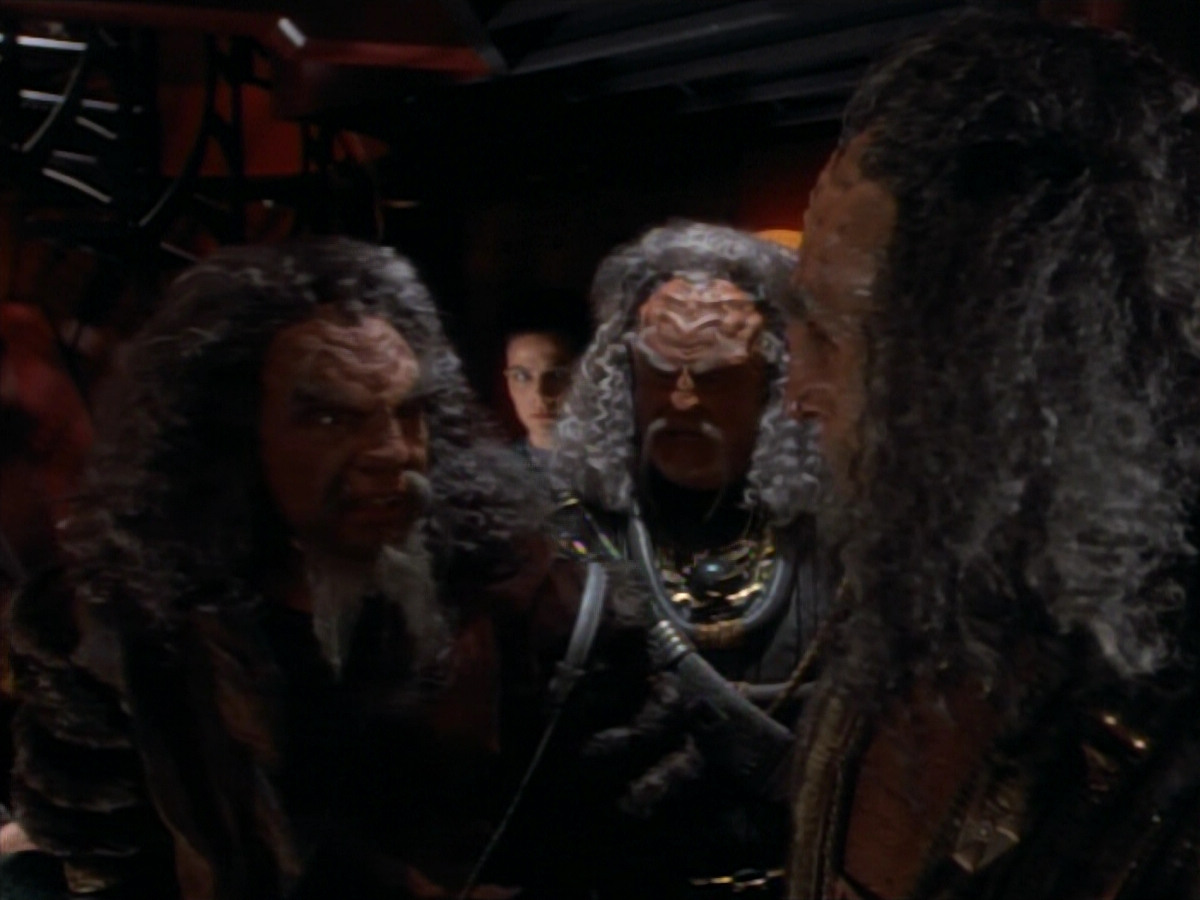 extant_StarTrekDS9_2x19-BloodOath_02162.jpg