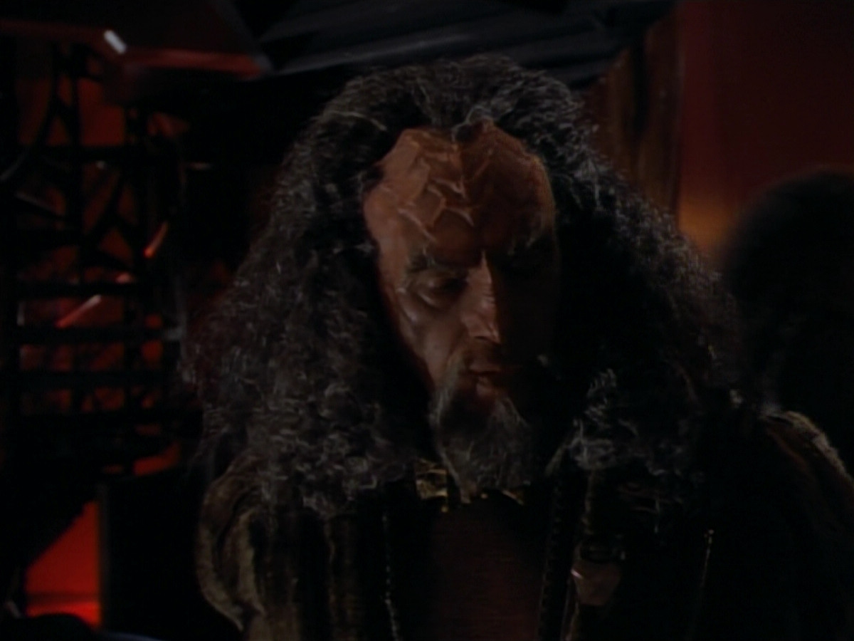 extant_StarTrekDS9_2x19-BloodOath_02165.jpg