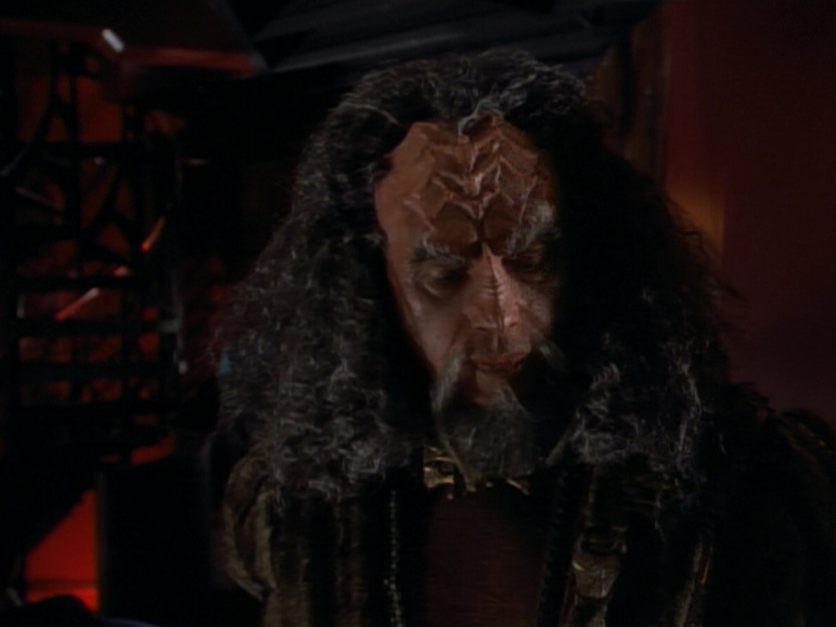 extant_StarTrekDS9_2x19-BloodOath_02166.jpg
