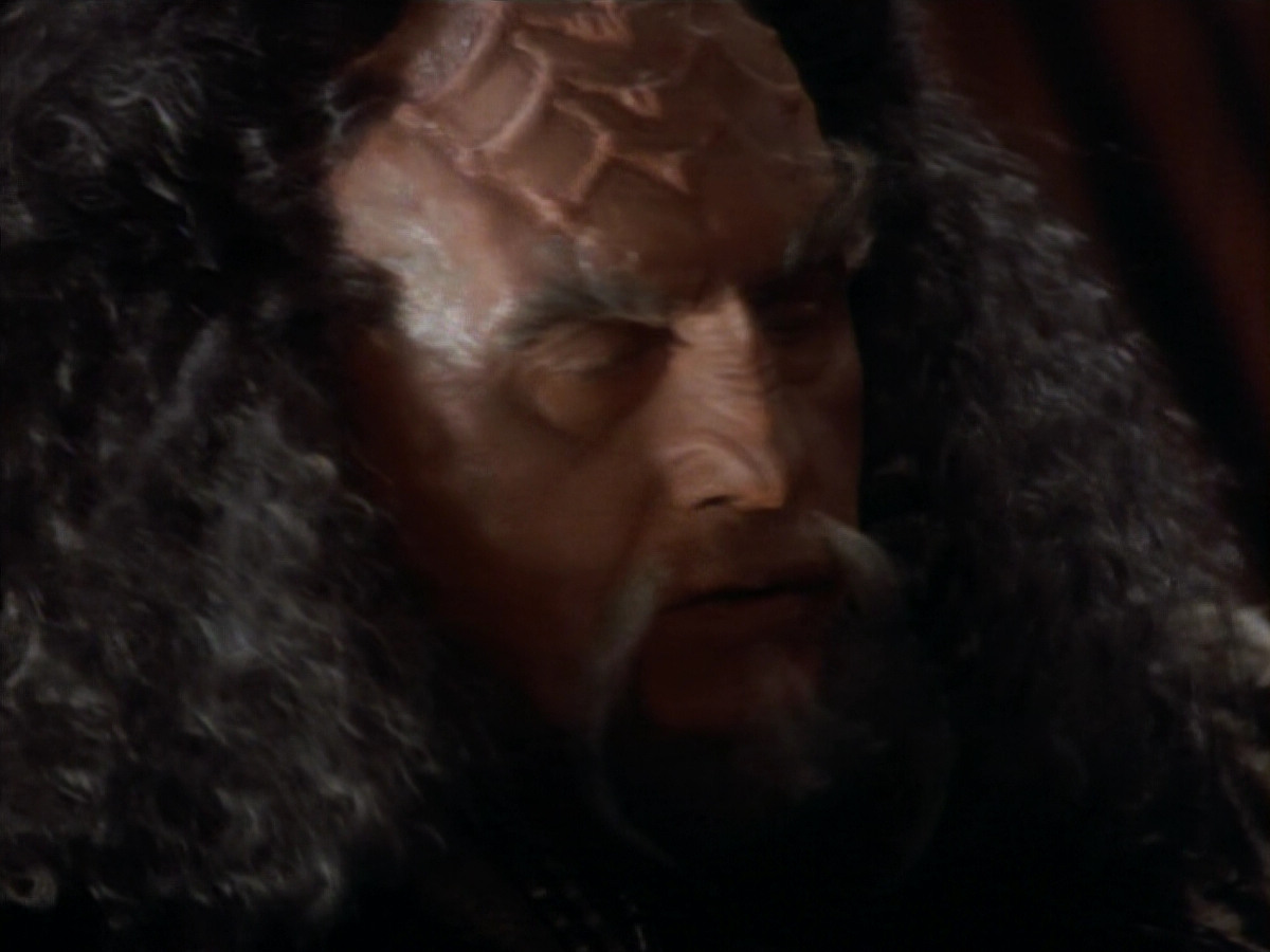 extant_StarTrekDS9_2x19-BloodOath_02206.jpg