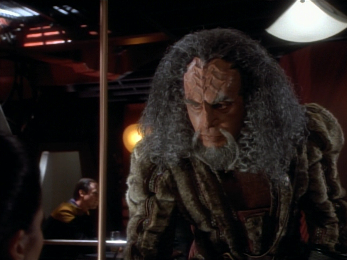 extant_StarTrekDS9_2x19-BloodOath_02341.jpg