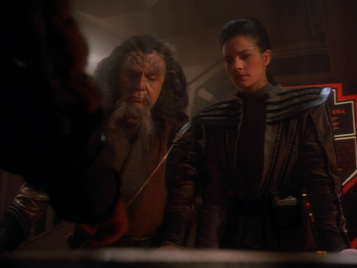 extant_StarTrekDS9_2x19-BloodOath_02502.jpg