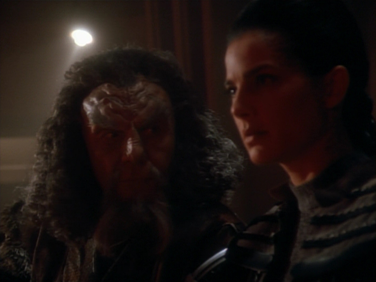 extant_StarTrekDS9_2x19-BloodOath_02519.jpg
