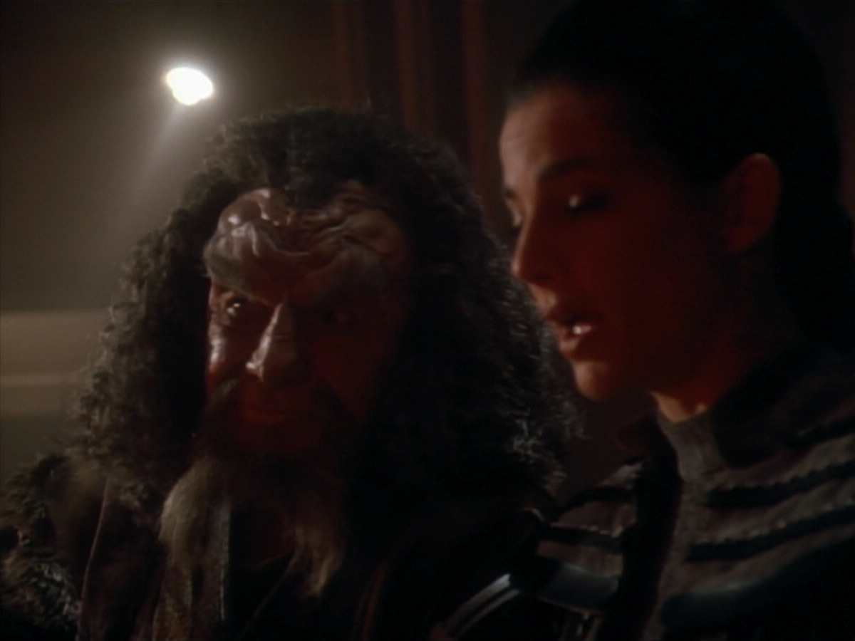 extant_StarTrekDS9_2x19-BloodOath_02528.jpg