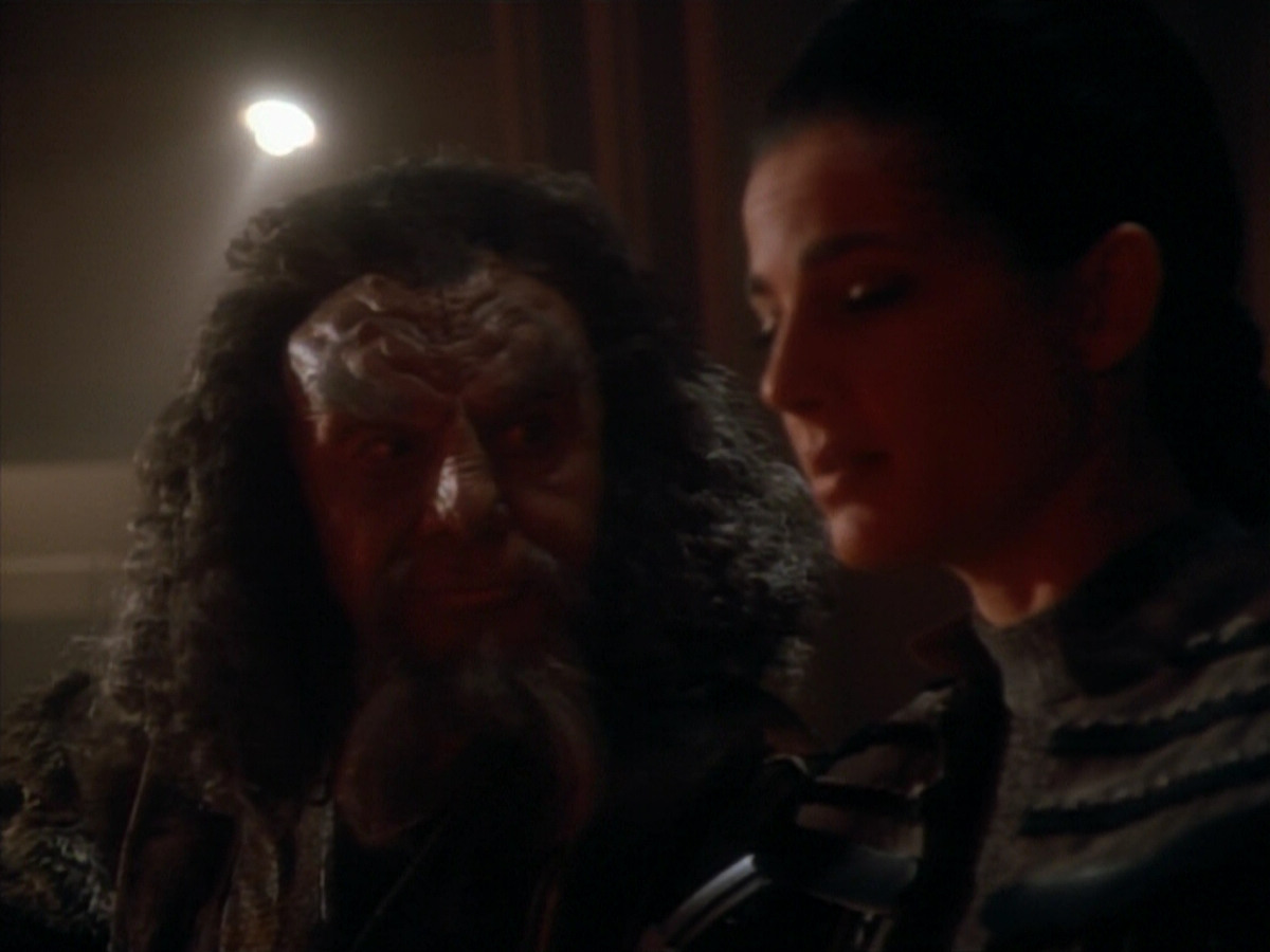 extant_StarTrekDS9_2x19-BloodOath_02529.jpg