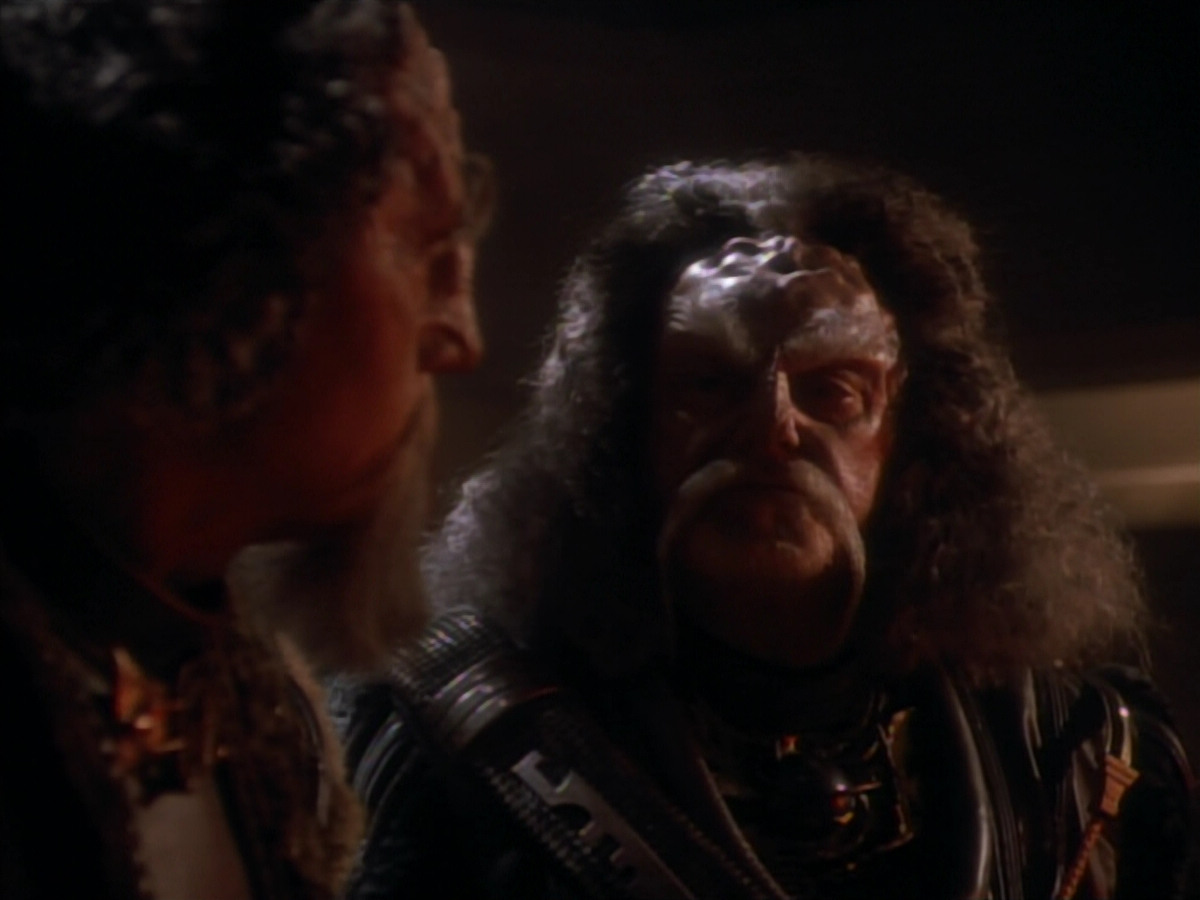 extant_StarTrekDS9_2x19-BloodOath_02537.jpg