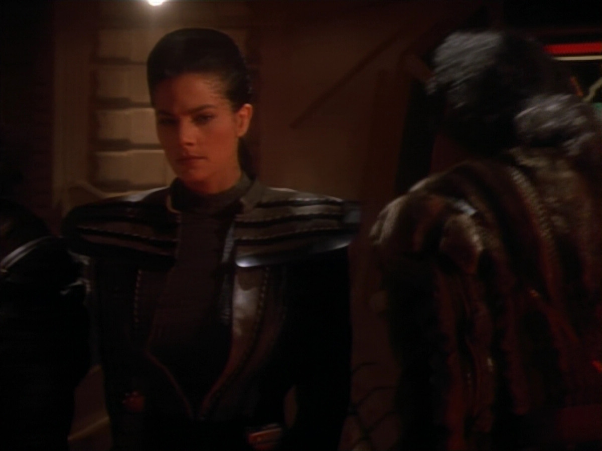 extant_StarTrekDS9_2x19-BloodOath_02592.jpg