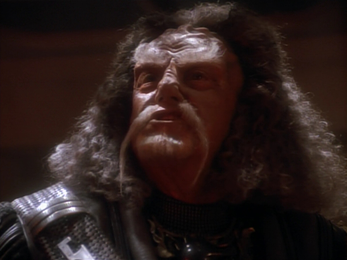 extant_StarTrekDS9_2x19-BloodOath_02602.jpg