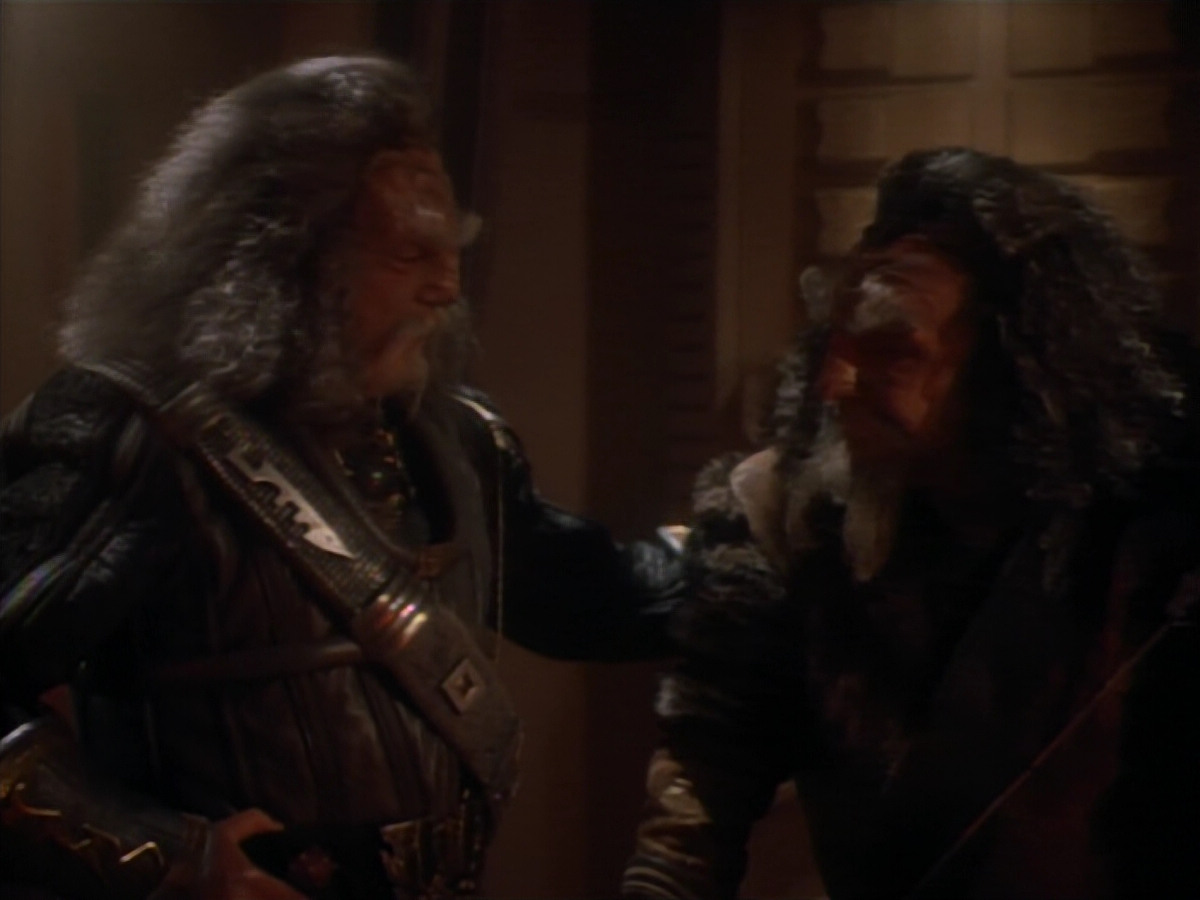 extant_StarTrekDS9_2x19-BloodOath_02619.jpg