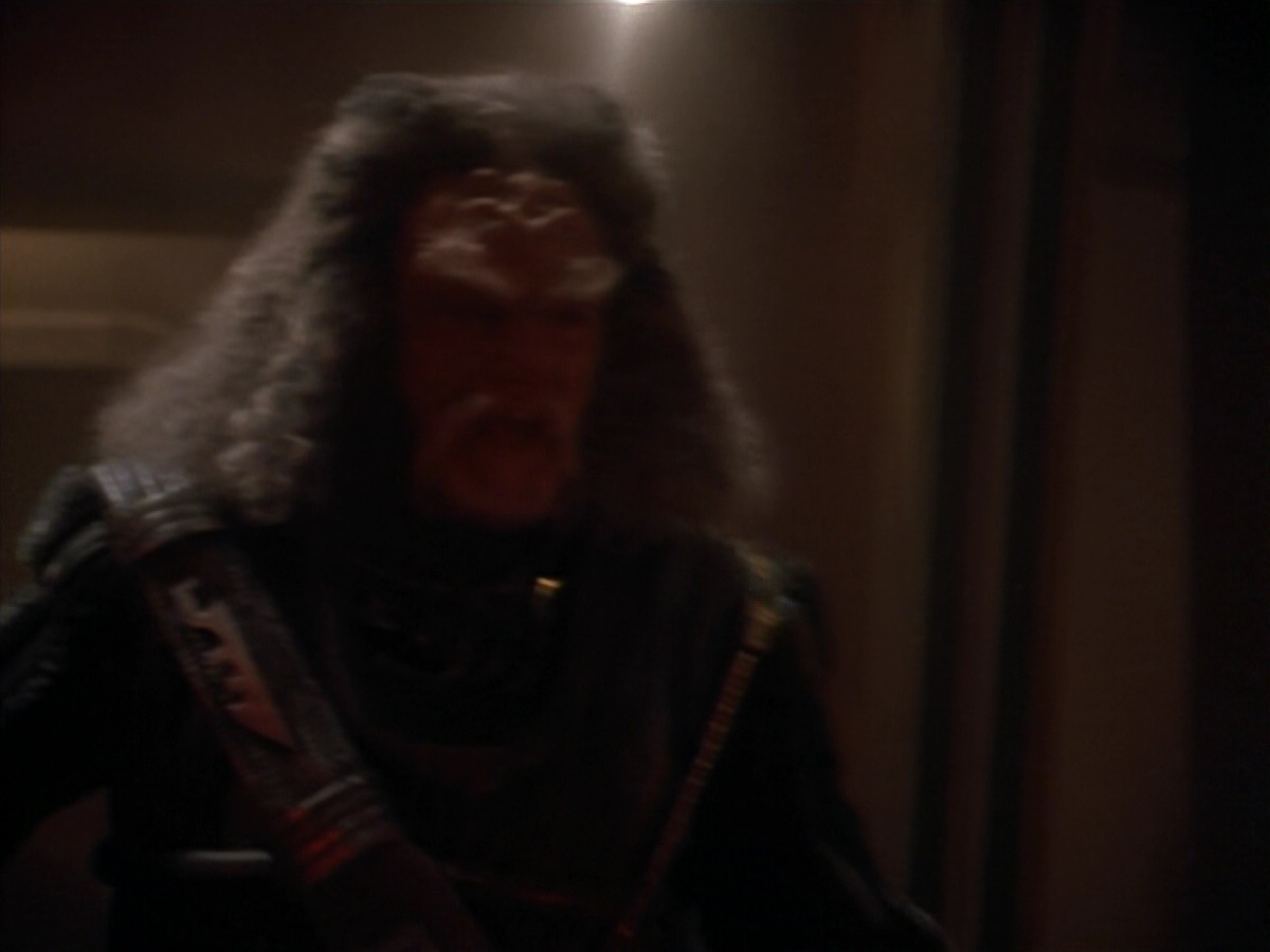 extant_StarTrekDS9_2x19-BloodOath_02622.jpg