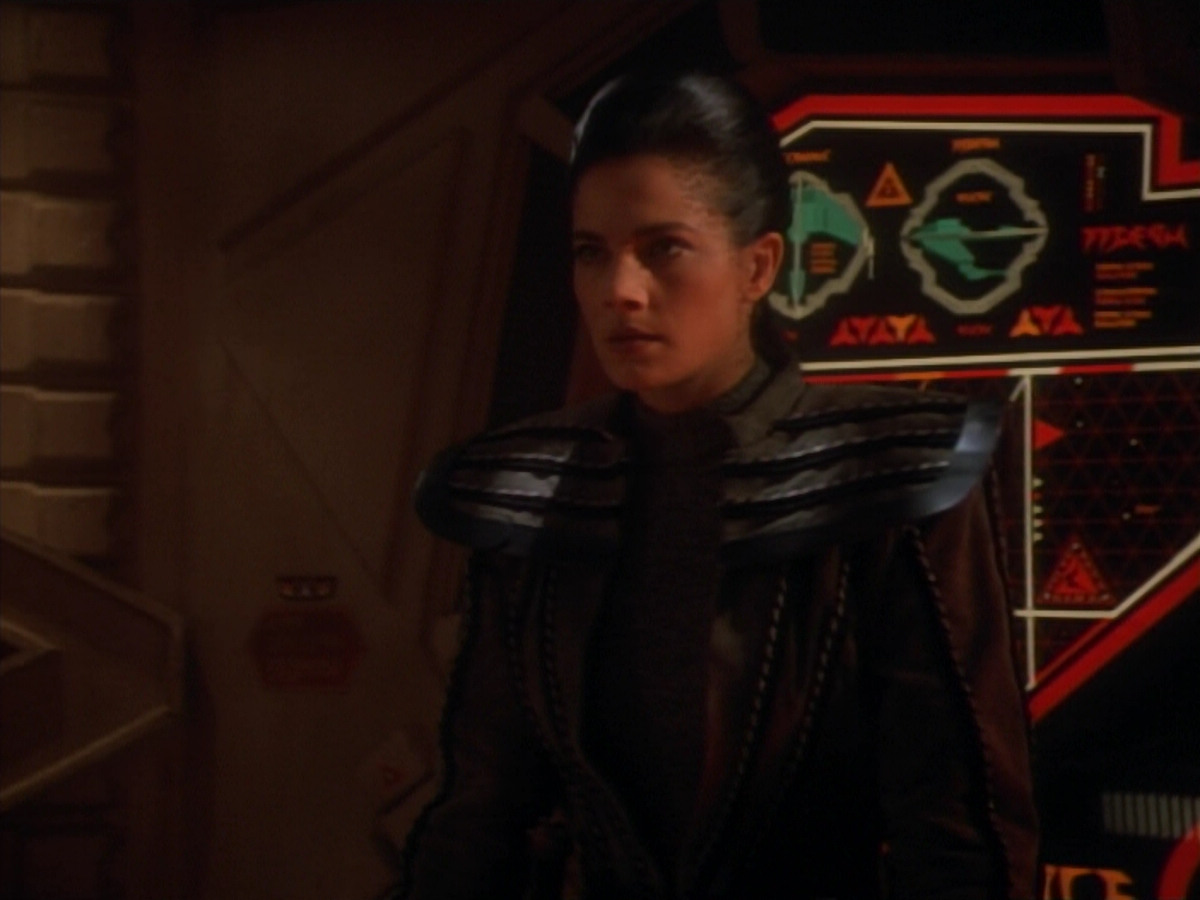 extant_StarTrekDS9_2x19-BloodOath_02632.jpg