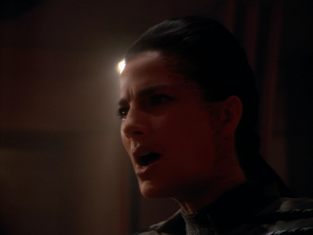extant_StarTrekDS9_2x19-BloodOath_02762.jpg
