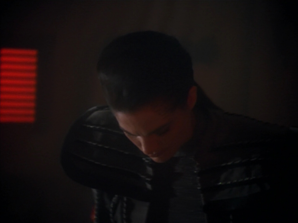 extant_StarTrekDS9_2x19-BloodOath_02789.jpg