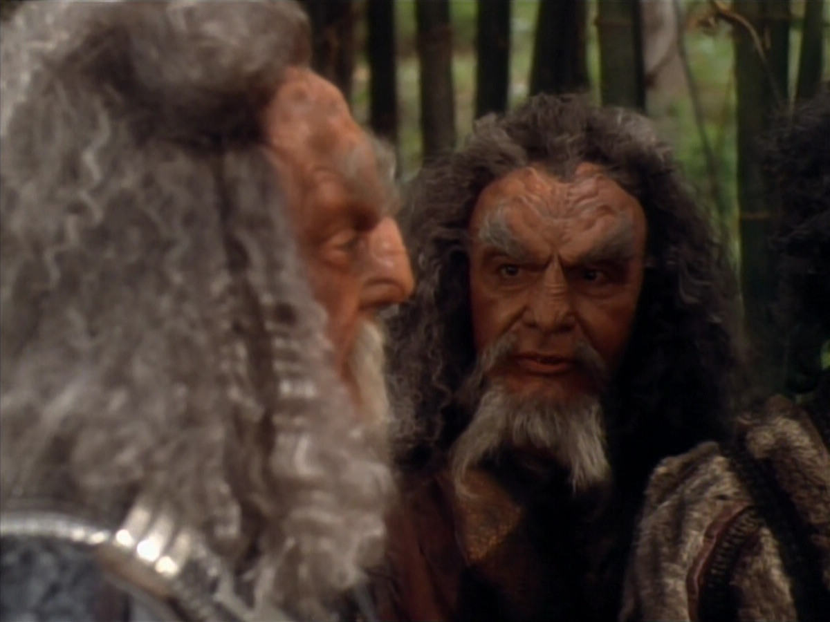 extant_StarTrekDS9_2x19-BloodOath_03088.jpg