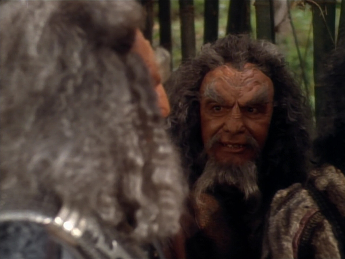 extant_StarTrekDS9_2x19-BloodOath_03089.jpg