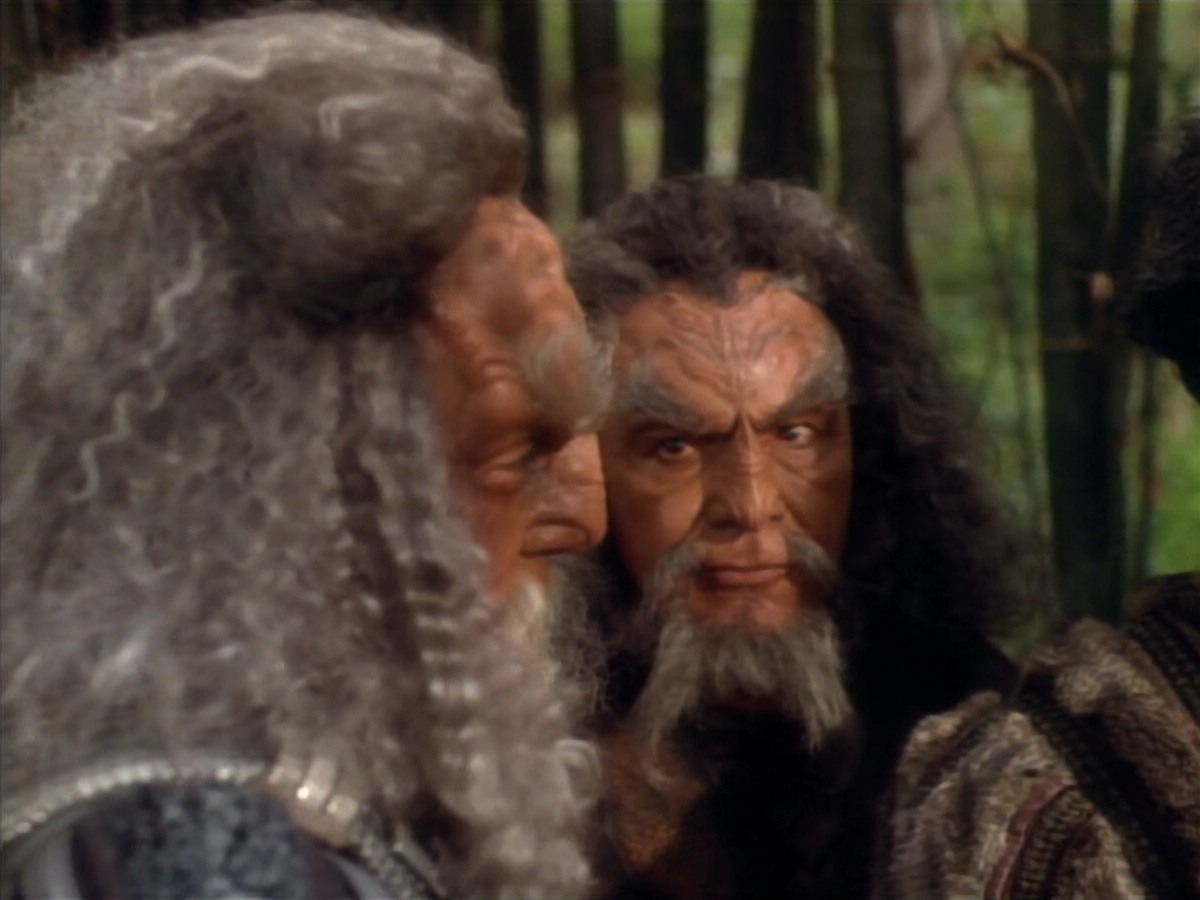 extant_StarTrekDS9_2x19-BloodOath_03097.jpg