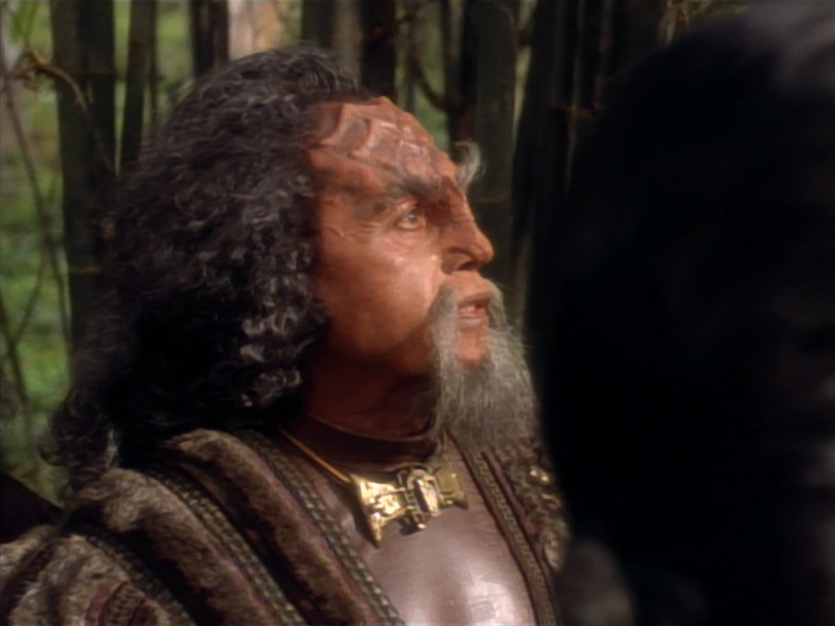 extant_StarTrekDS9_2x19-BloodOath_03104.jpg