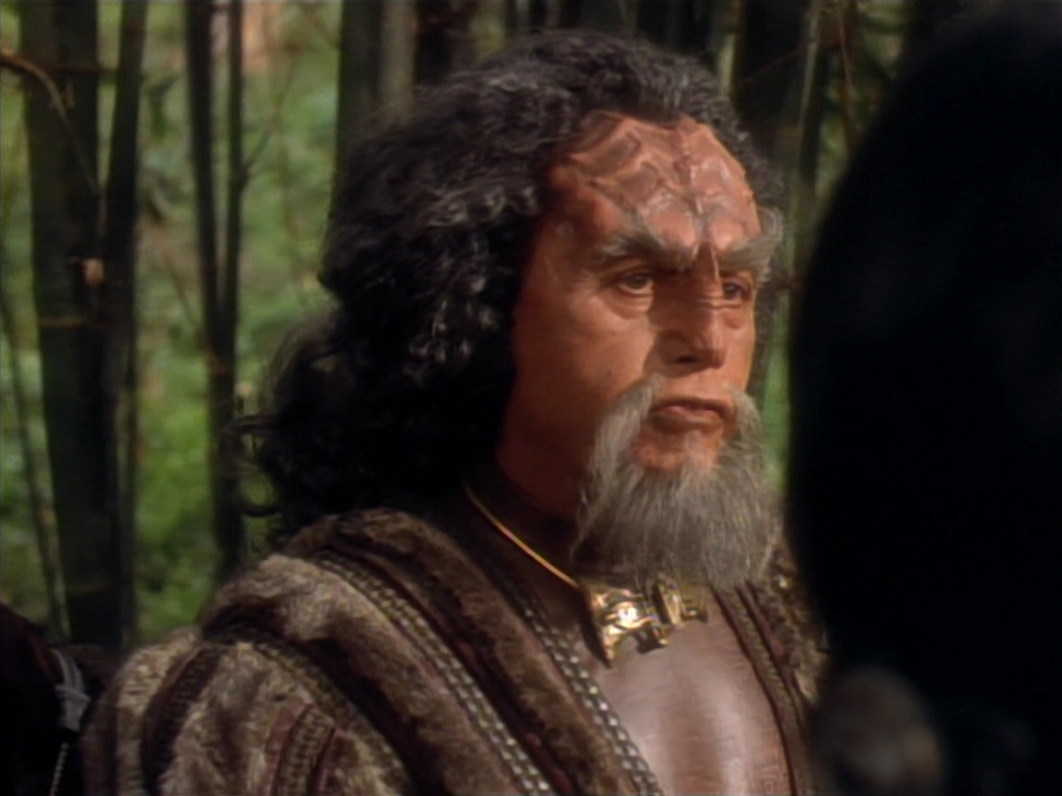 extant_StarTrekDS9_2x19-BloodOath_03107.jpg