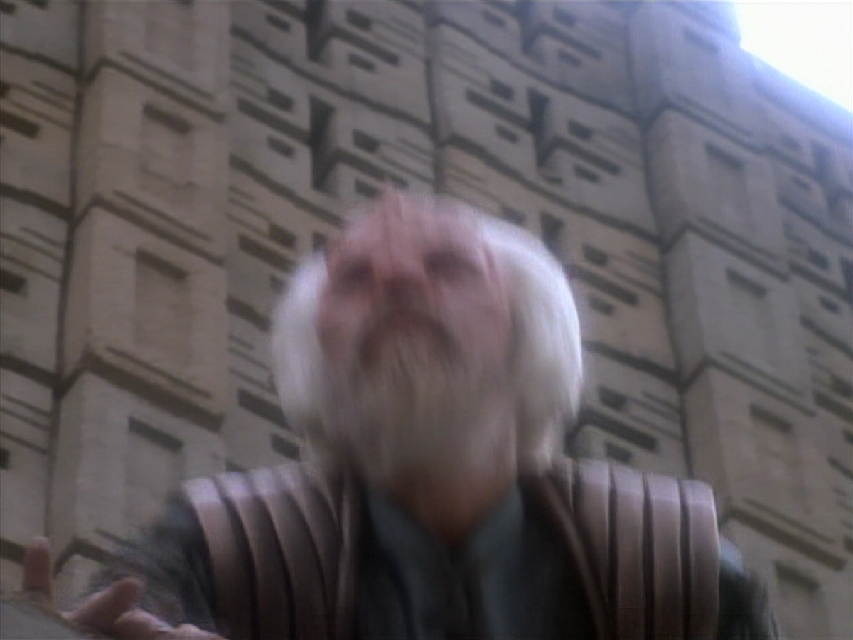 extant_StarTrekDS9_2x19-BloodOath_03189.jpg