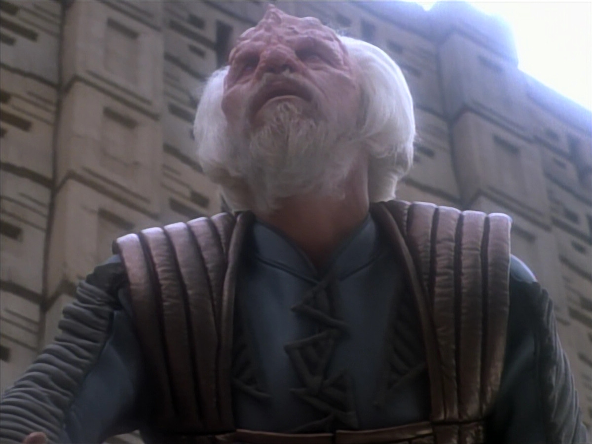 extant_StarTrekDS9_2x19-BloodOath_03190.jpg