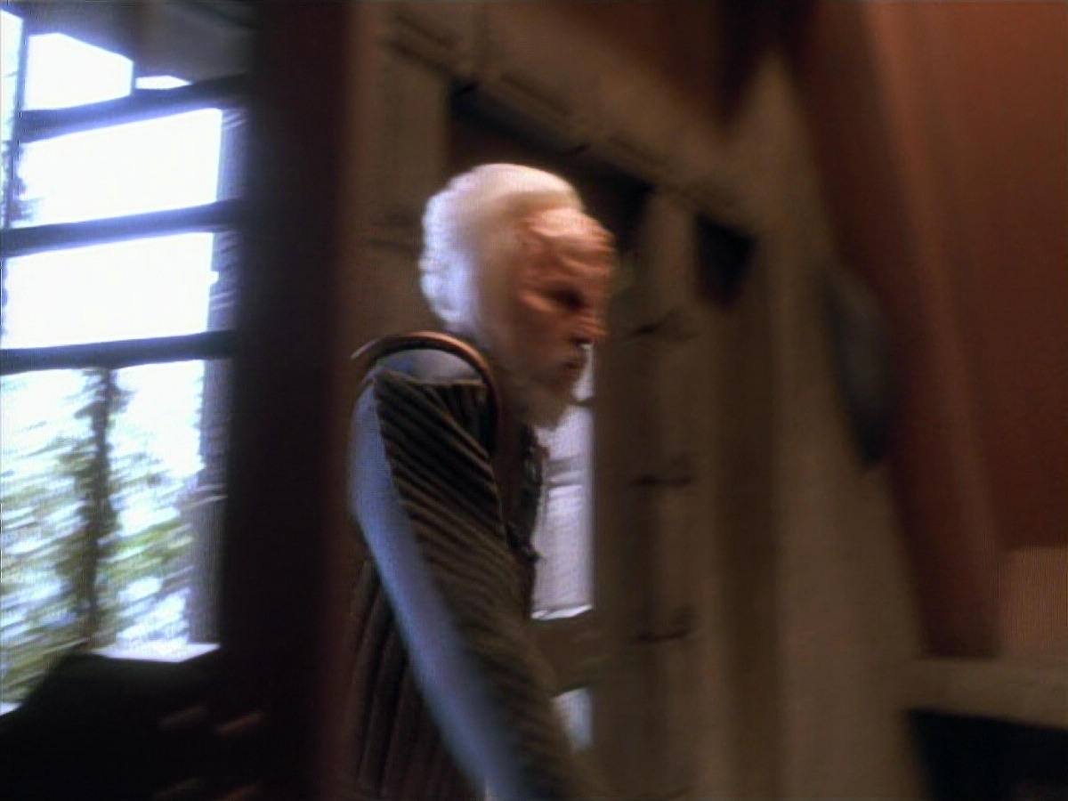extant_StarTrekDS9_2x19-BloodOath_03214.jpg