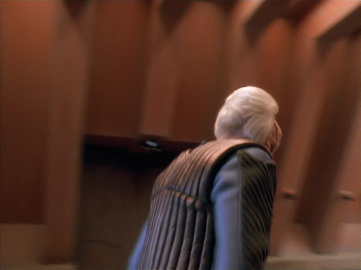 extant_StarTrekDS9_2x19-BloodOath_03215.jpg