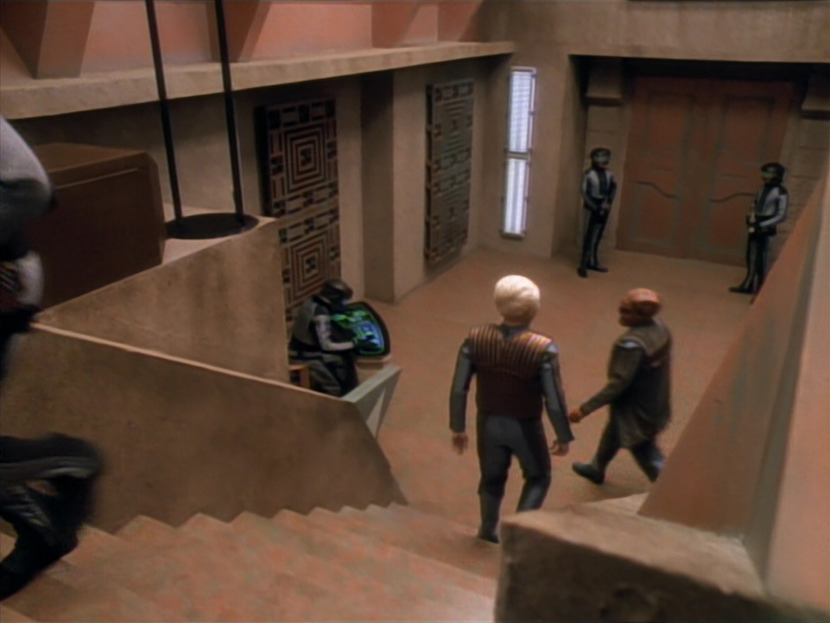 extant_StarTrekDS9_2x19-BloodOath_03219.jpg