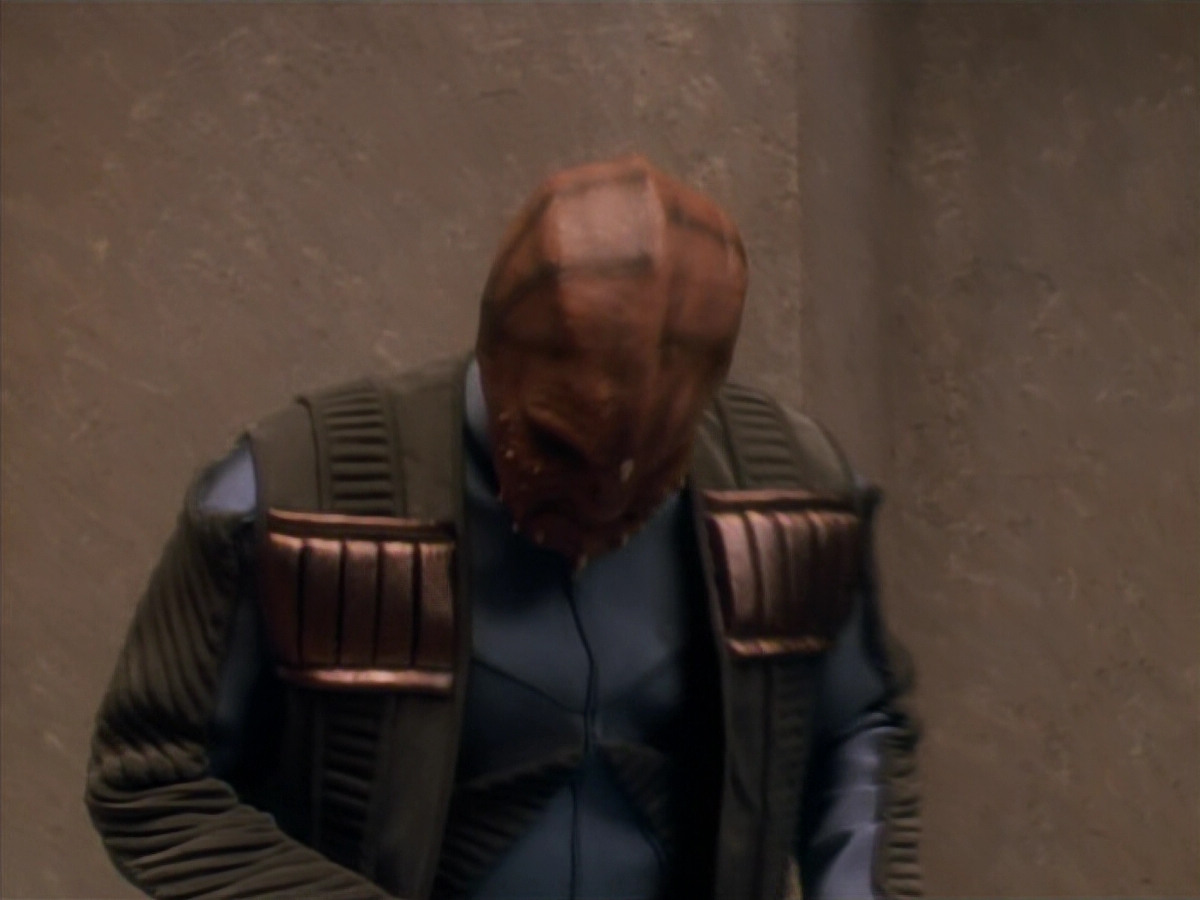 extant_StarTrekDS9_2x19-BloodOath_03234.jpg