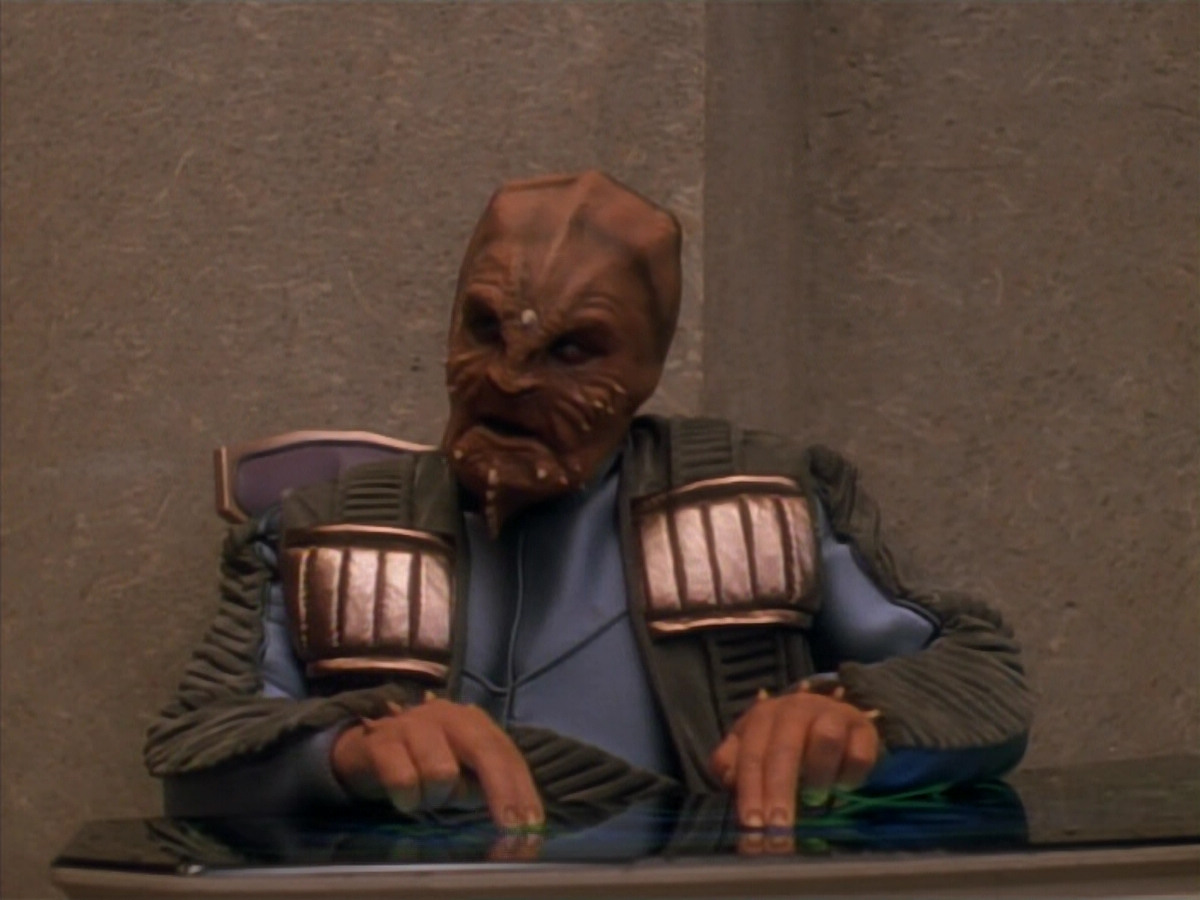 extant_StarTrekDS9_2x19-BloodOath_03244.jpg