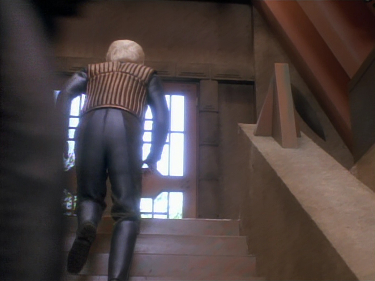 extant_StarTrekDS9_2x19-BloodOath_03253.jpg