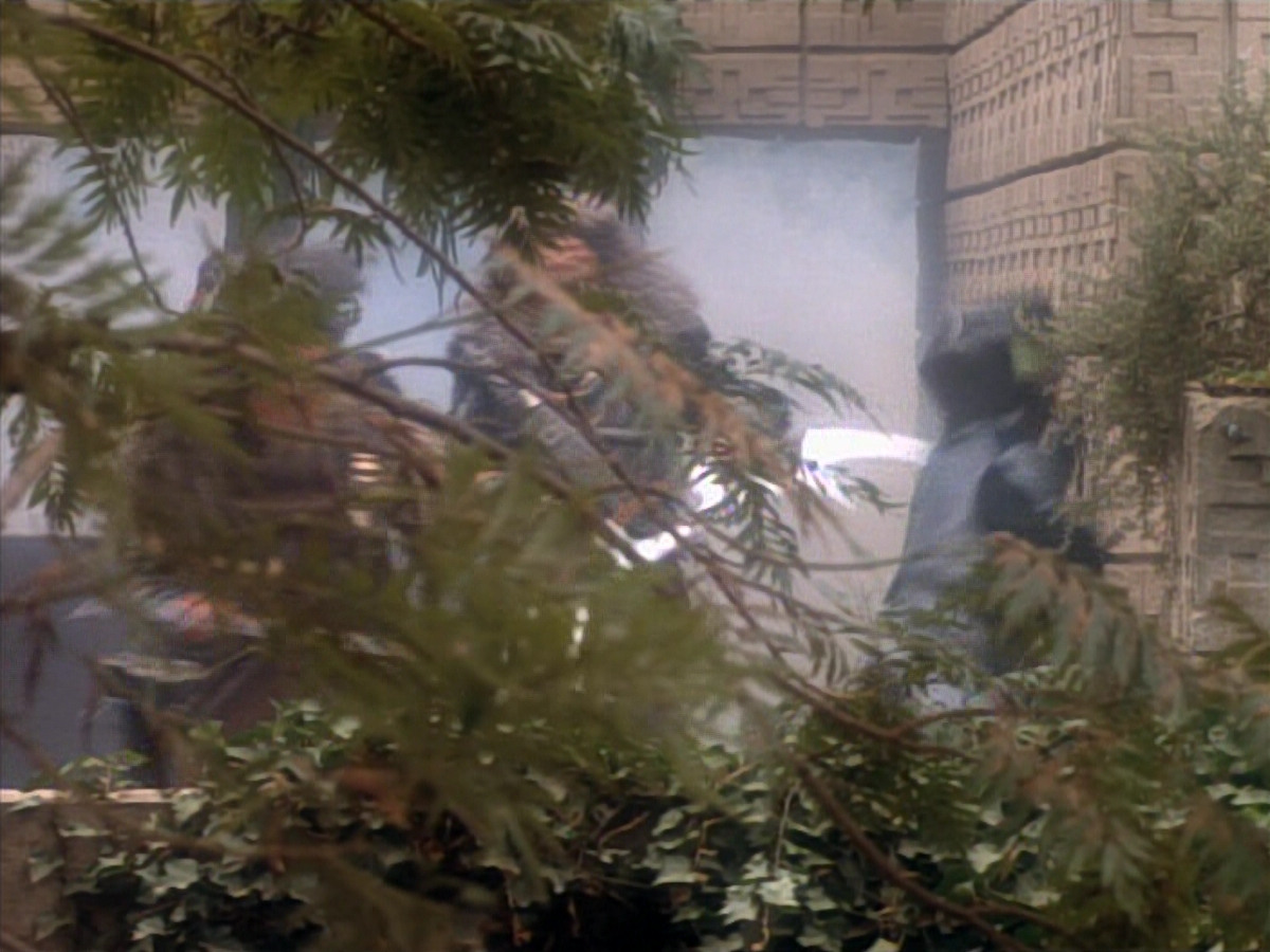 extant_StarTrekDS9_2x19-BloodOath_03270.jpg