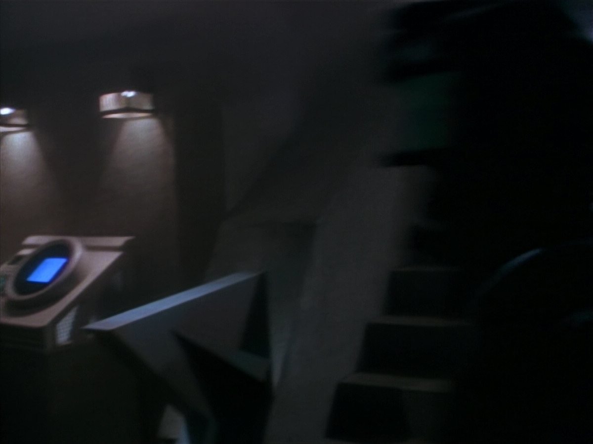 extant_StarTrekDS9_2x19-BloodOath_03329.jpg