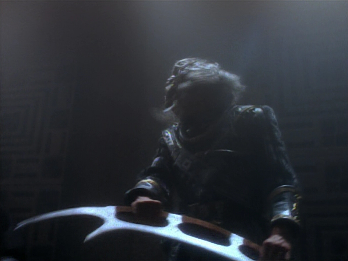 extant_StarTrekDS9_2x19-BloodOath_03339.jpg