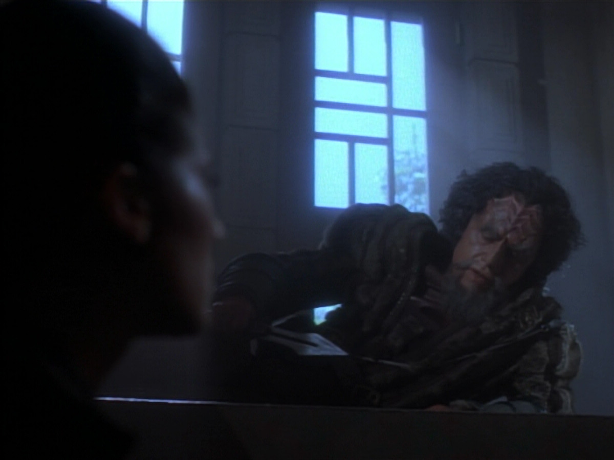 extant_StarTrekDS9_2x19-BloodOath_03619.jpg
