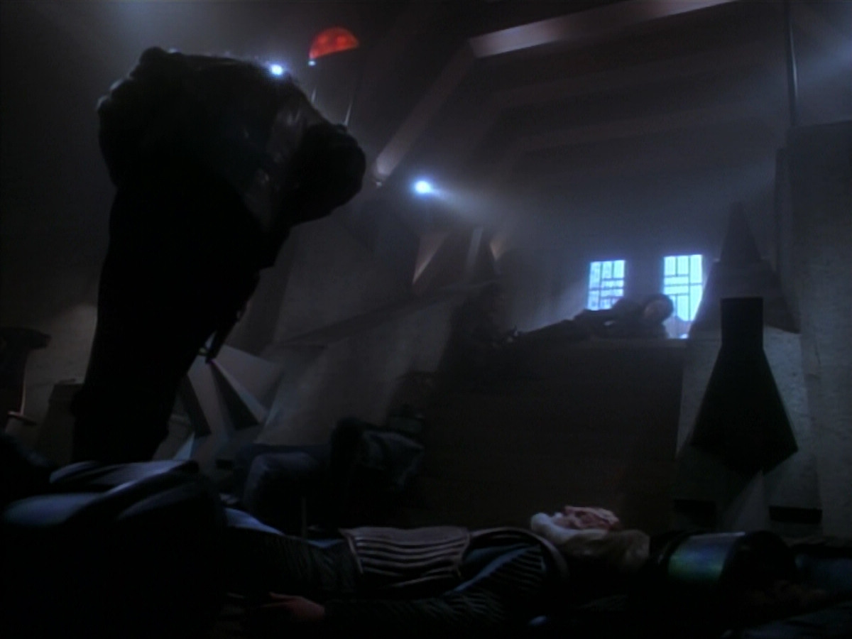 extant_StarTrekDS9_2x19-BloodOath_03637.jpg