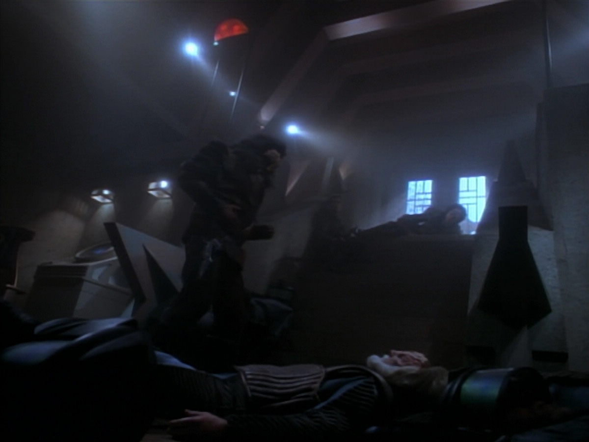 extant_StarTrekDS9_2x19-BloodOath_03641.jpg