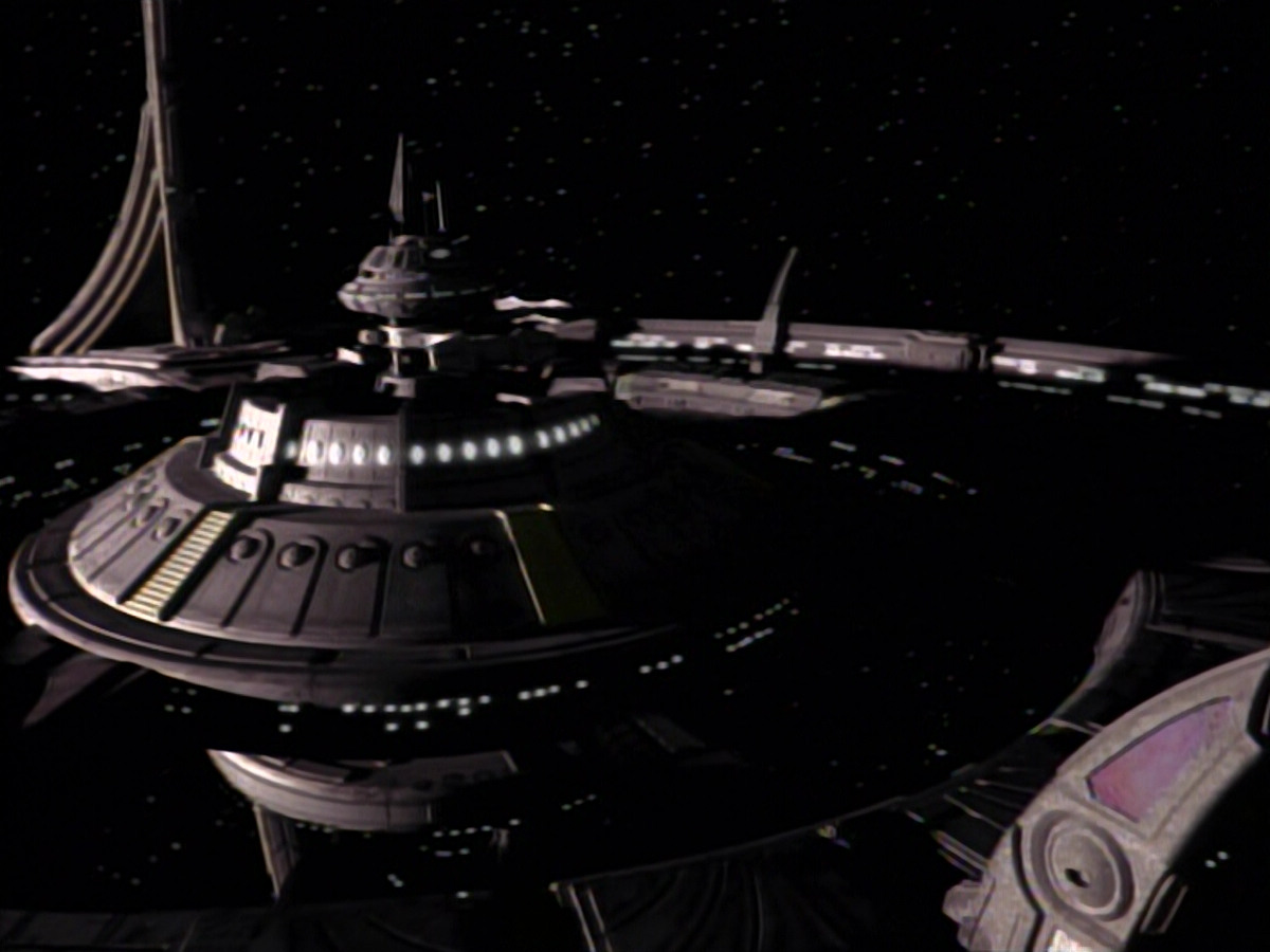 extant_StarTrekDS9_2x19-BloodOath_03699.jpg