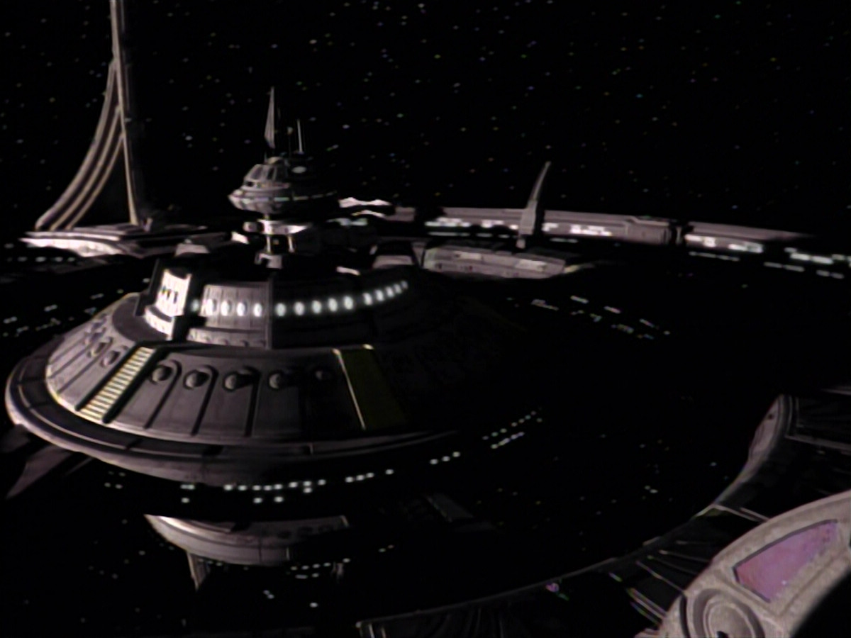 extant_StarTrekDS9_2x19-BloodOath_03700.jpg