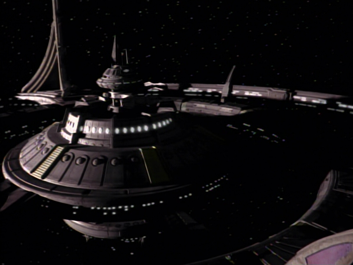 extant_StarTrekDS9_2x19-BloodOath_03701.jpg