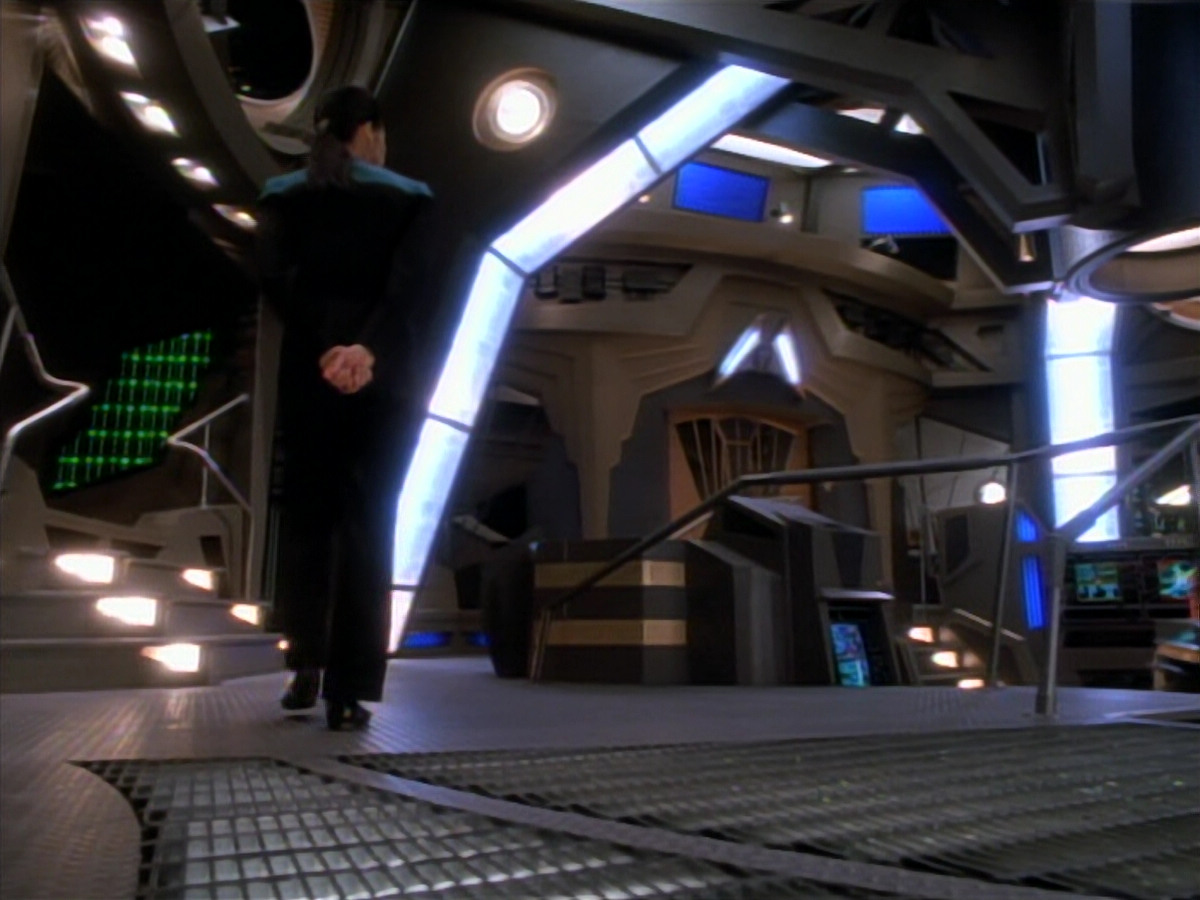 extant_StarTrekDS9_2x19-BloodOath_03715.jpg
