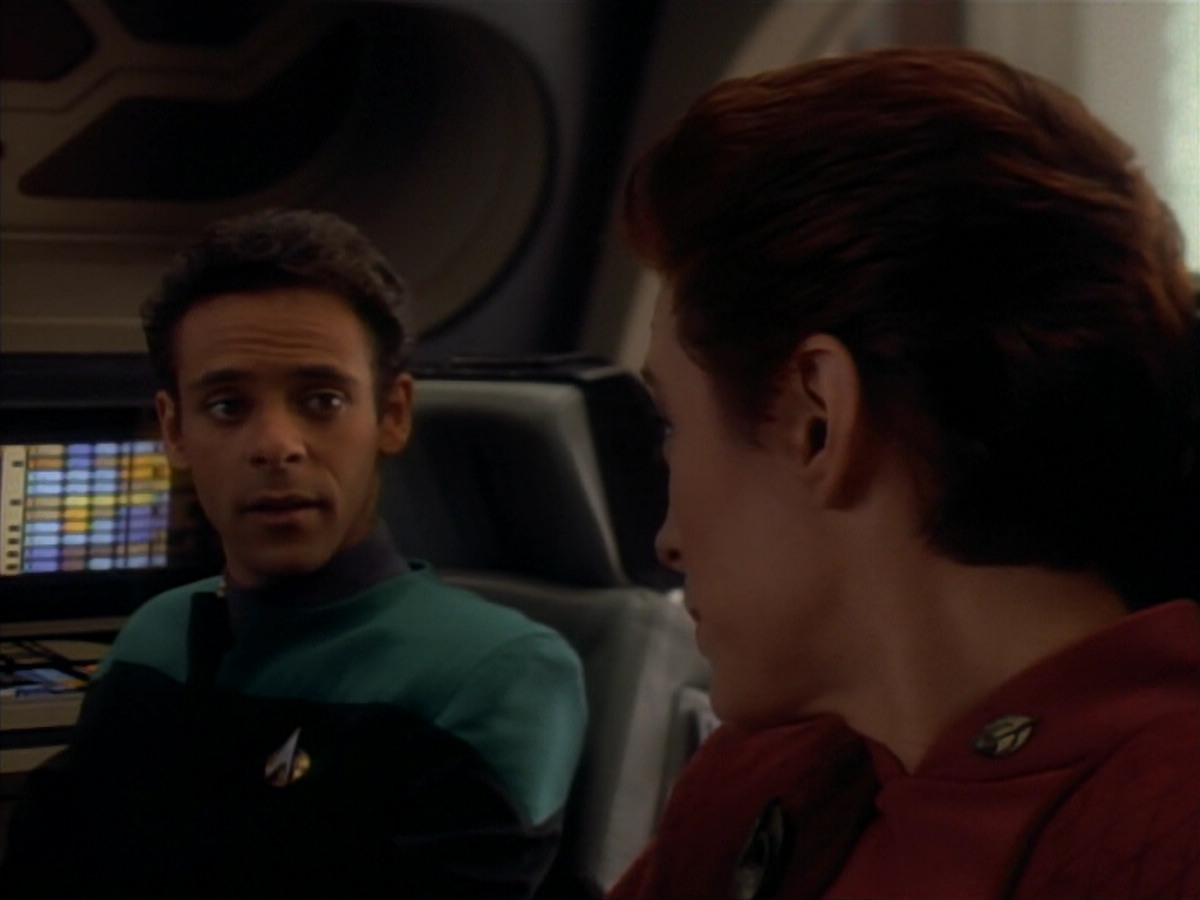 extant_StarTrekDS9_2x23-Crossover_00025.jpg