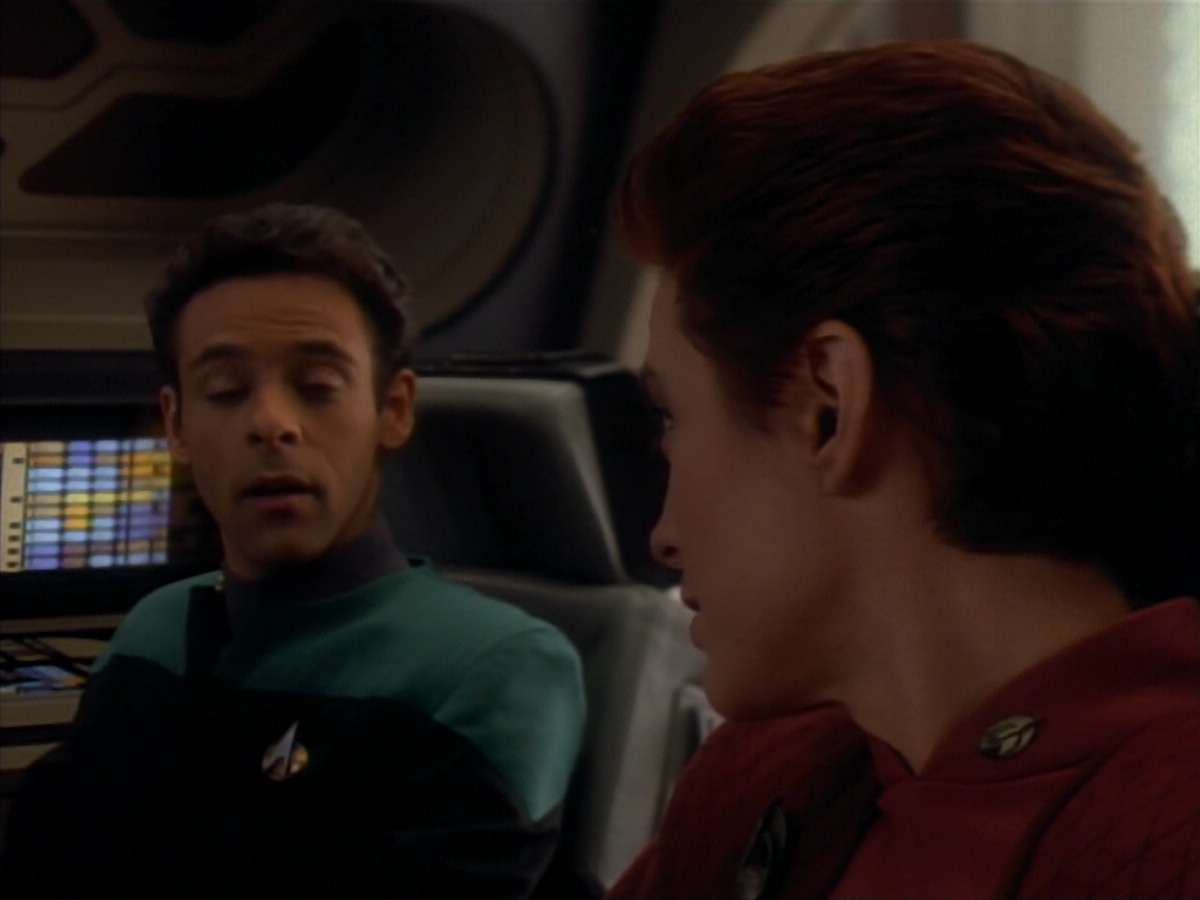 extant_StarTrekDS9_2x23-Crossover_00027.jpg