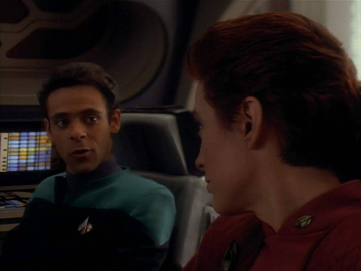 extant_StarTrekDS9_2x23-Crossover_00028.jpg