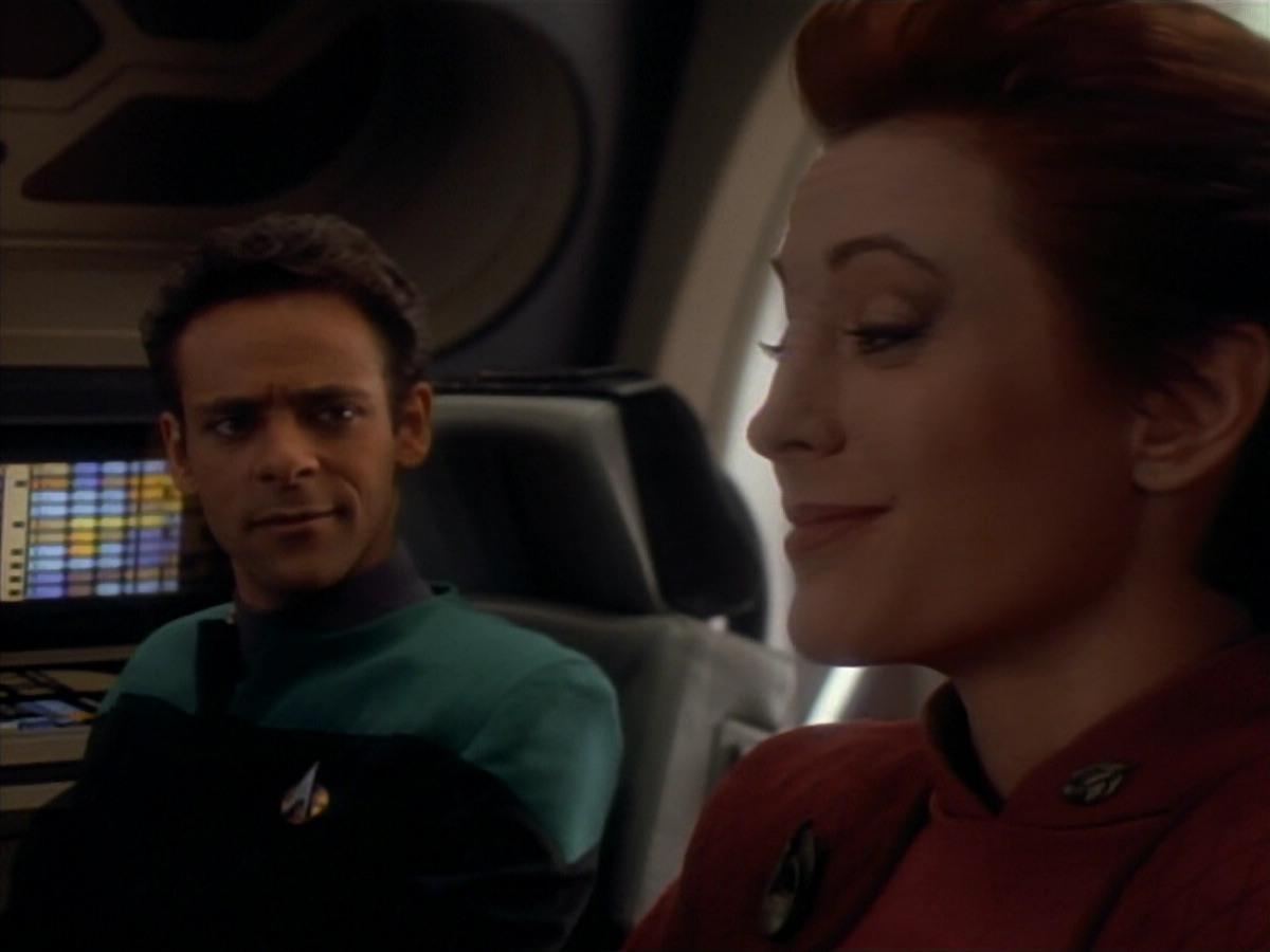 extant_StarTrekDS9_2x23-Crossover_00033.jpg