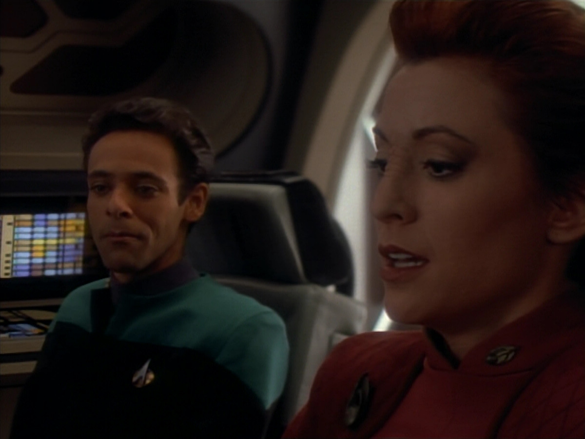 extant_StarTrekDS9_2x23-Crossover_00048.jpg