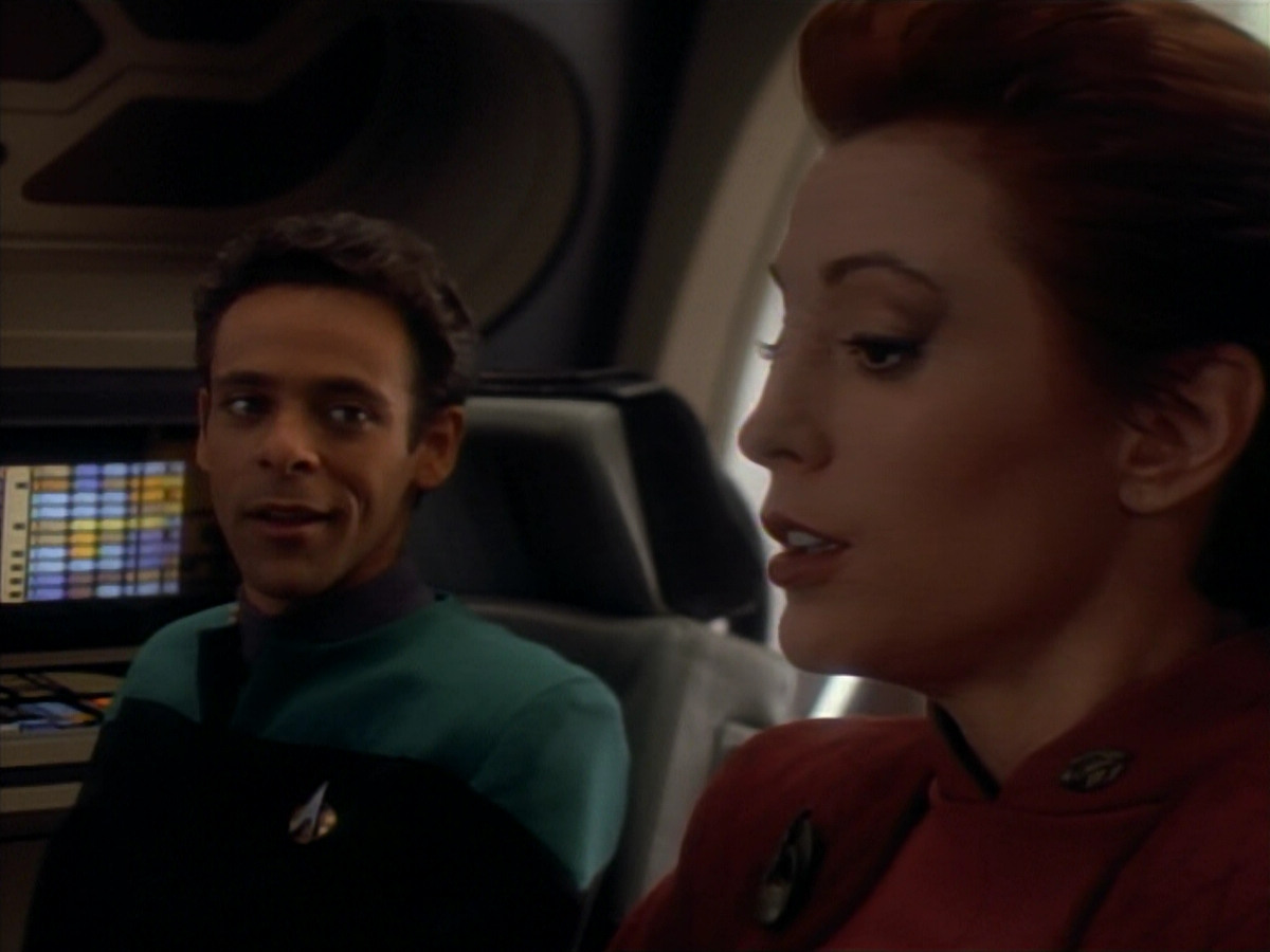 extant_StarTrekDS9_2x23-Crossover_00050.jpg